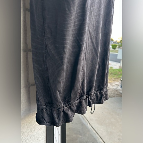 LULULEMON Ta Ta Topper Womens 8 Black Loose Tank Luxtreme Mesh Silverescent Yoga - Picture 7 of 9